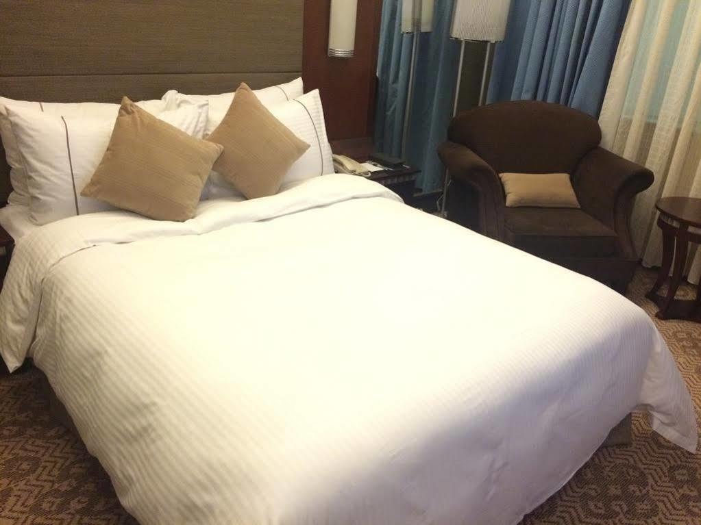 Shenzhen Hengfeng Haiyue International Hotel Екстер'єр фото